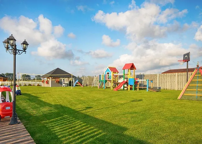 Sloneczny Fiord Деревянный коттедж Боболин
